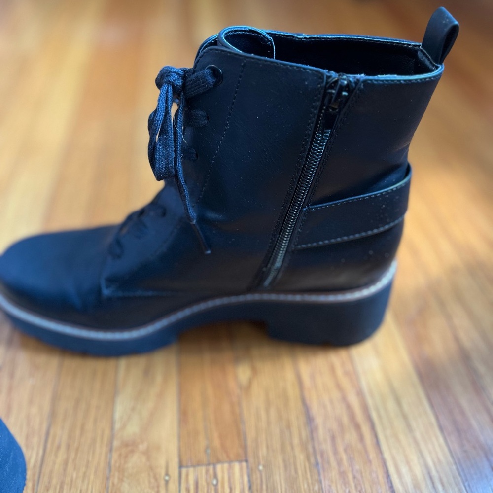 Naturalizer Combat Boot - Picture 4 of 6